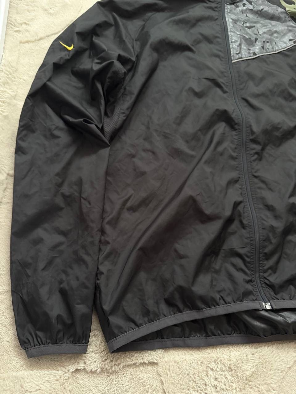 Nike Vintage Nike Windbreaker Jacket Grey Fit Storm Athletic zip Size US XL / EU 56 / 4 - 4 Thumbnail