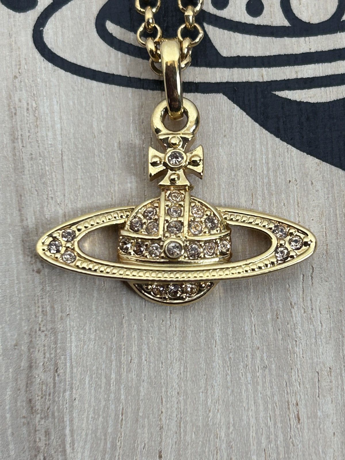 Vivienne Westwood Mini Bas Relief Pendant | Grailed