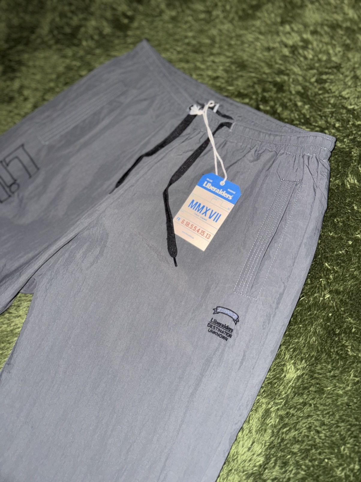 Liberaiders [S] Liberaiders Nylon Embroidered Logo Track Pants Size US 32 / EU 48 - 2 Thumbnail