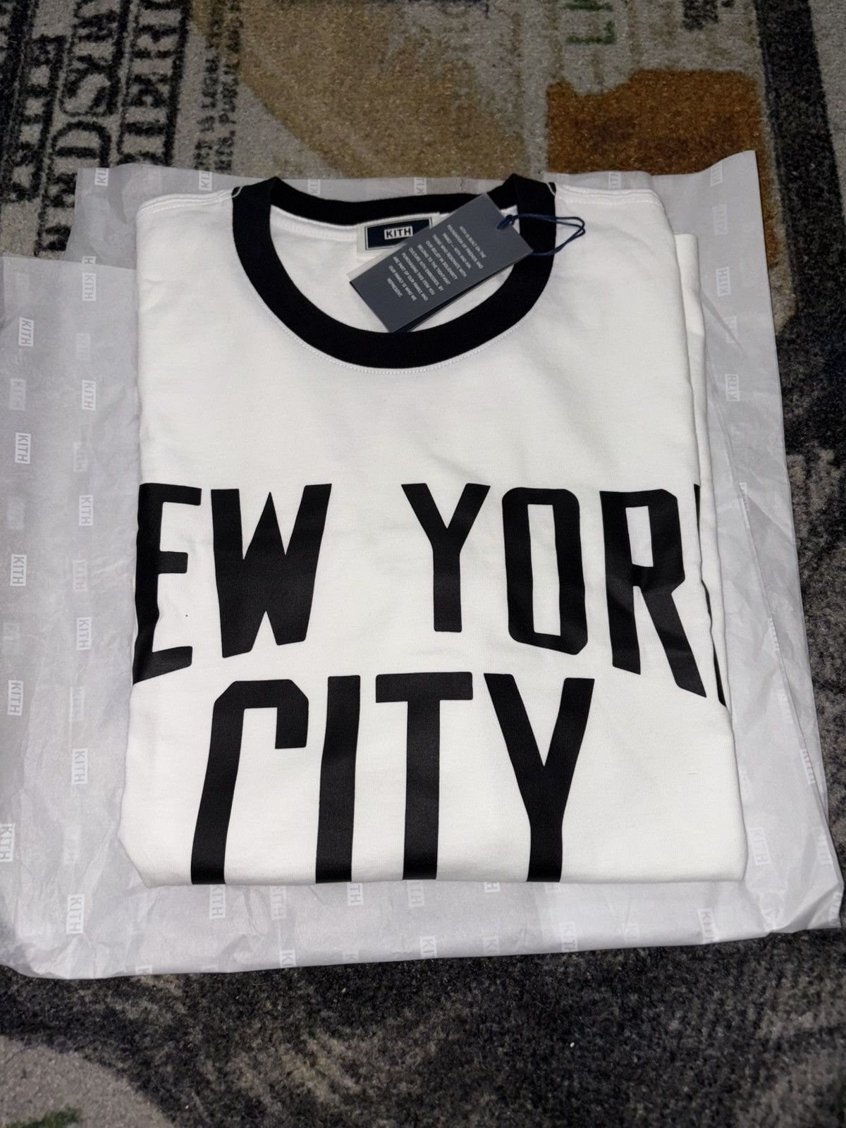 Kith KITH NEW YORK CITY ALEX BOXY TEE WHITE (INSTORE EXCLUSIVE) Size US L / EU 52-54 / 3 - 1 Thumbnail