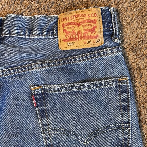 Levi's Levis Jeans 505 Regular Fit Men Blue Medium Wash size 36*32 Size US 36 / EU 52 - 5 Thumbnail