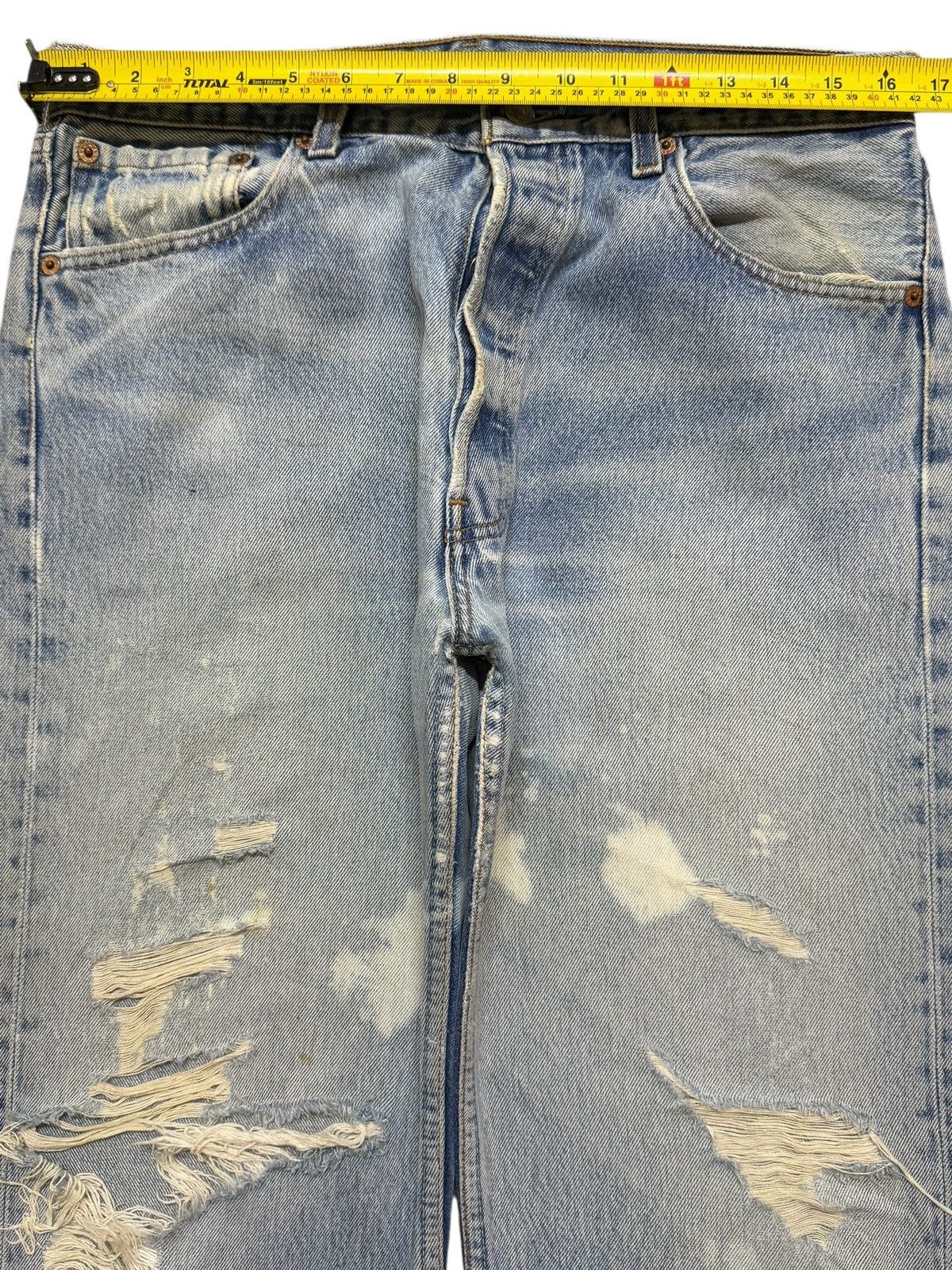 Levi's Vintage 90s Levis 501 Faded Wash Distressed Ripped Loose Fit Size US 32 / EU 48 - 11 Thumbnail