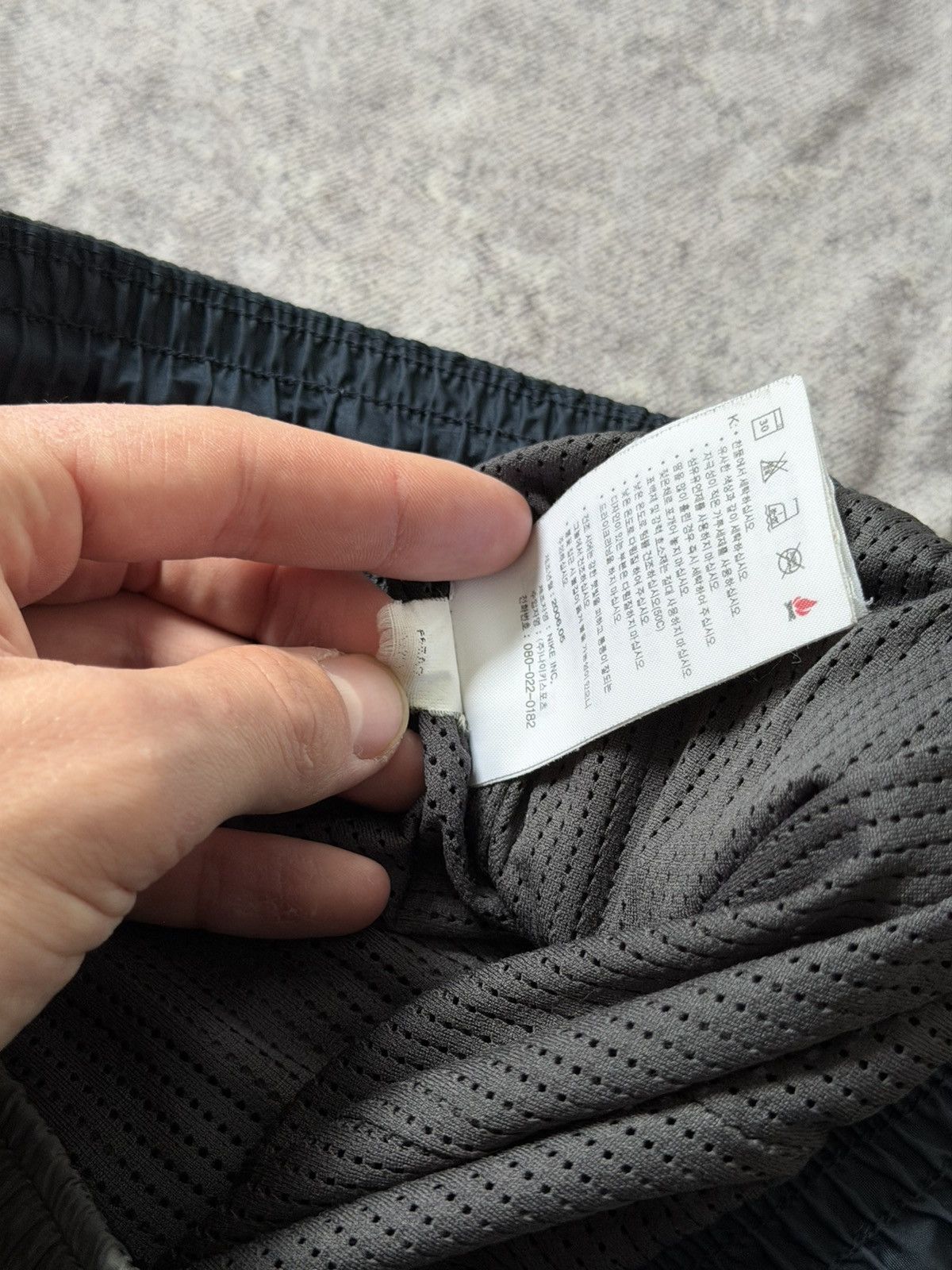 Nike Y2K Nike Nylon Pants Vintage Mens Gray Size XS(L-kids) Size US 28 / EU 44 - 11 Thumbnail
