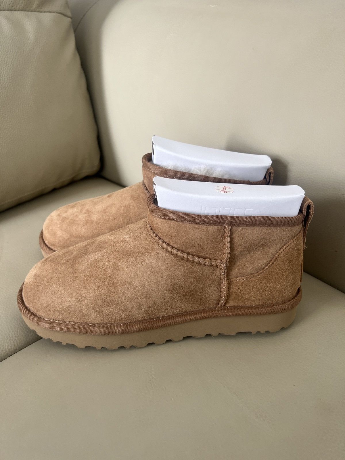 Ugg Ugg Classic Ultra Mini Boot Chestnut（Women’s） Size US 5 / IT 35 - 4 Thumbnail