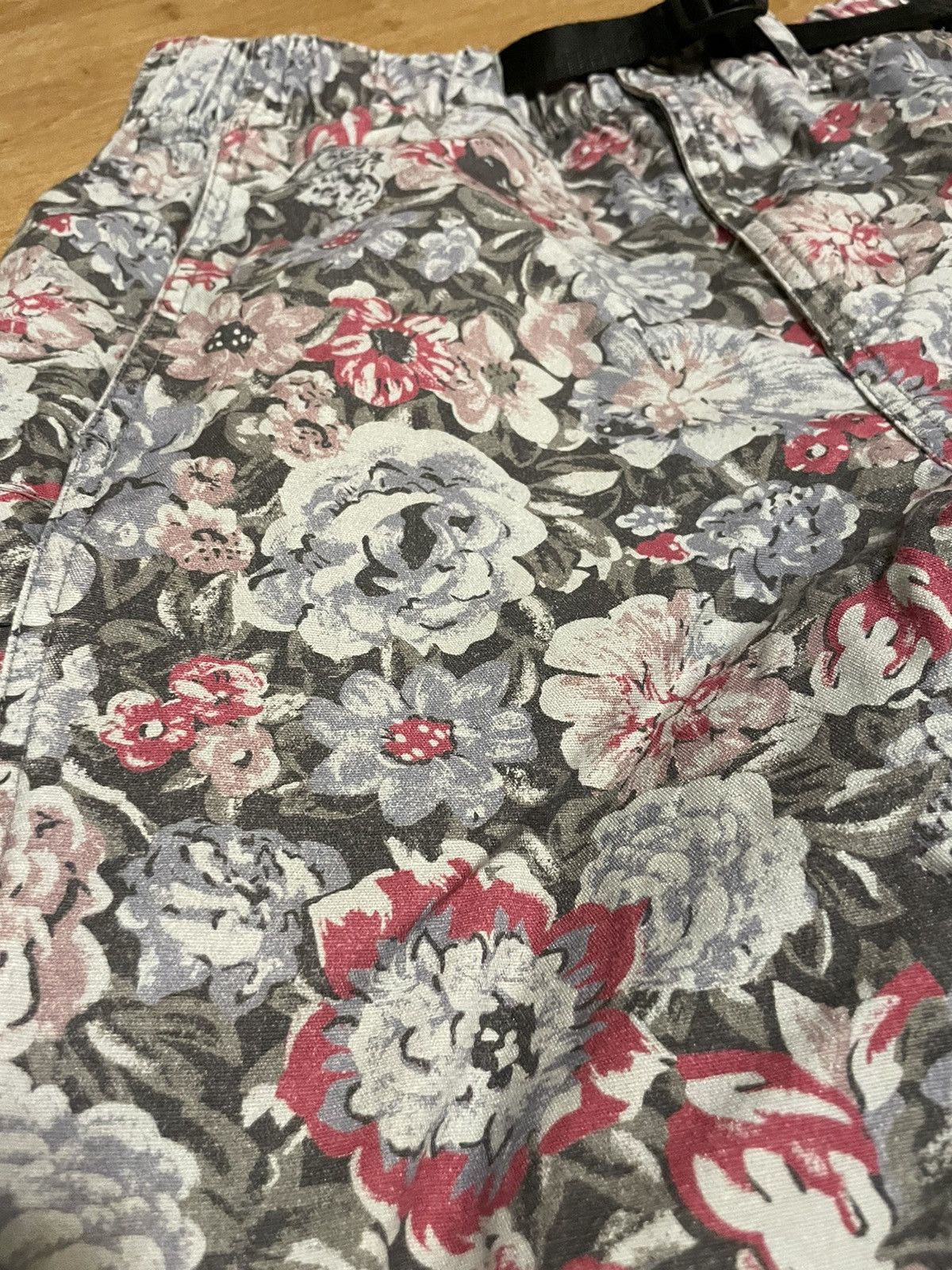 Supreme Supreme Belted Trail Pant (SS23) Floral Size US 31 - 3 Thumbnail