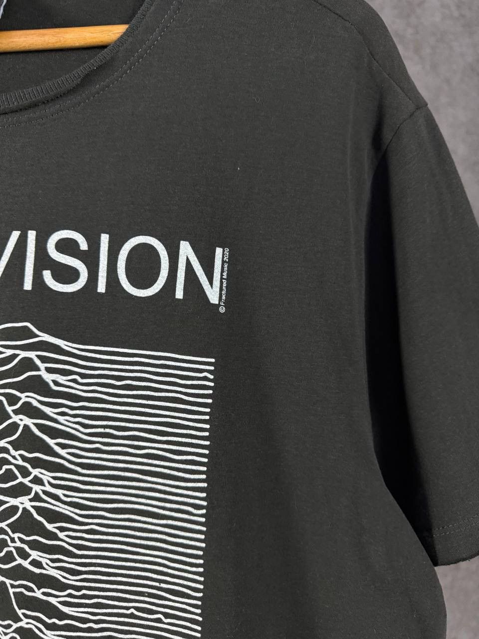 Joy Division Joy Division rock band tee Size US L / EU 52-54 / 3 - 4 Thumbnail