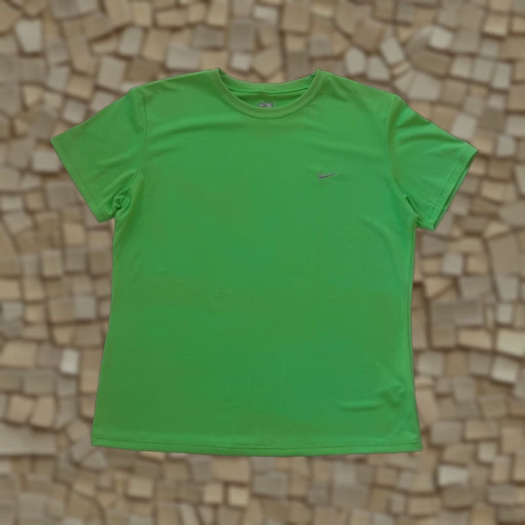 Nike VINTAGE Nike T-Shirt XL Green 2007 Volt Dri-FIT Retro 90s Y2K Mini Swoosh Crew Neck Shirt Mens Size US XL / EU 56 / 4 - 1 Thumbnail