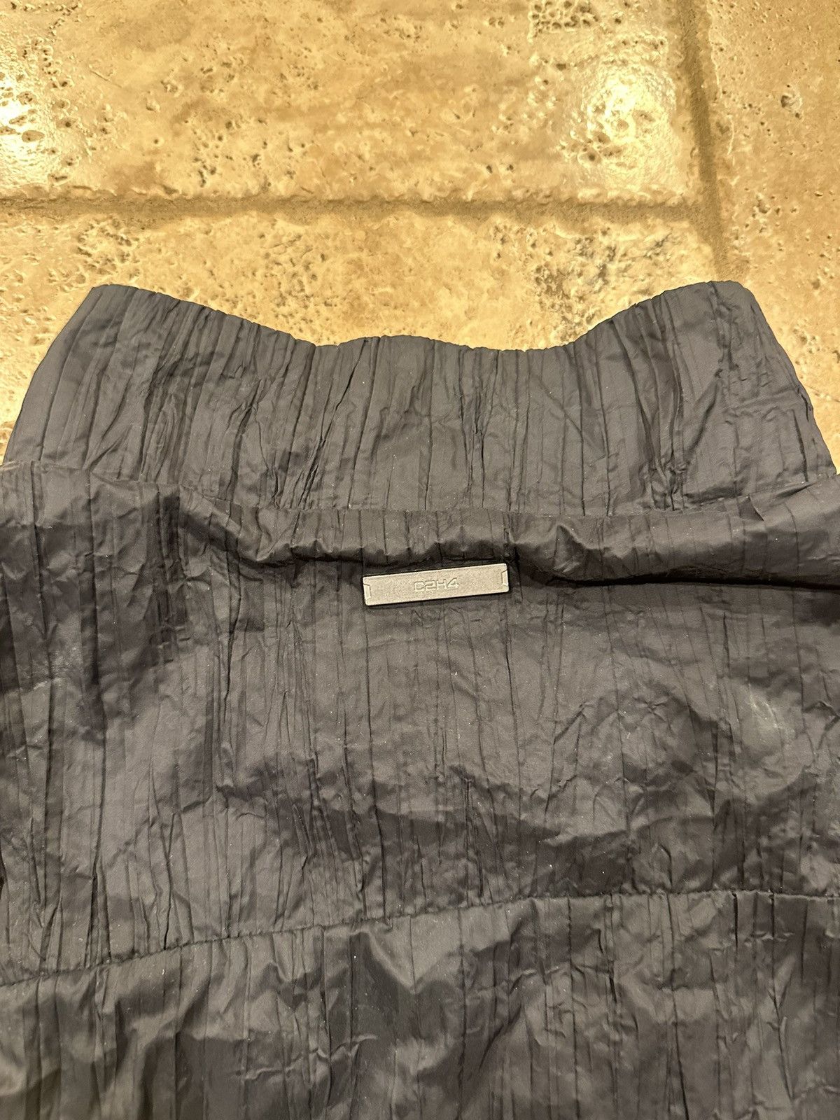 C2H4 C2H4 Wrinkled Nylon Arch Paneled Track Grey/Black Jacket Size US L / EU 52-54 / 3 - 12 Thumbnail