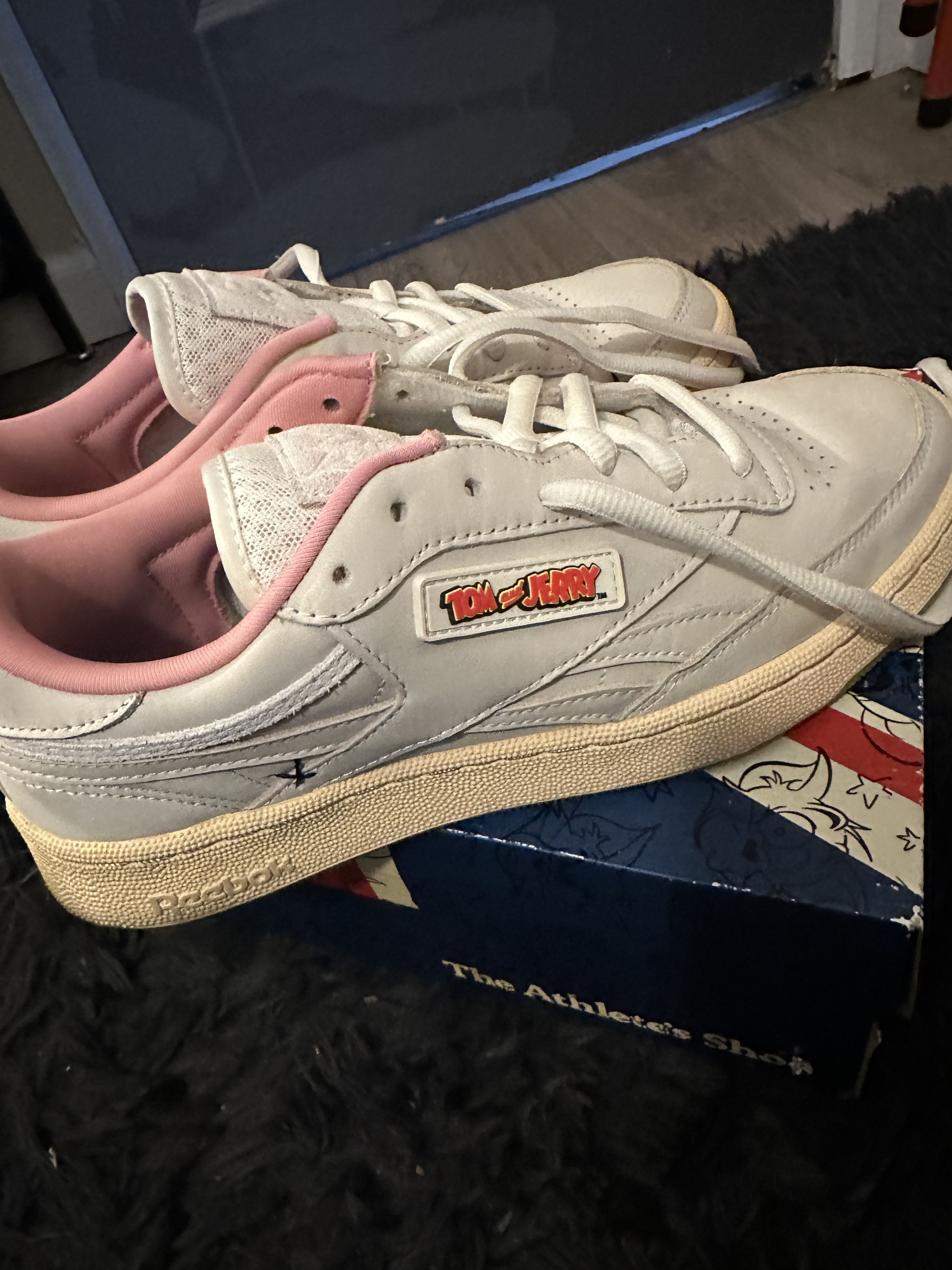 Reebok Tom & Jerry x Reebok Size US 8.5 / EU 41-42 - 1 Thumbnail