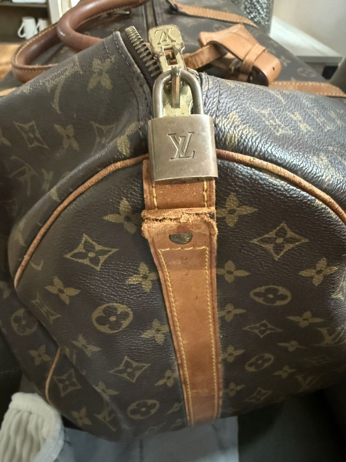 Louis Vuitton Louis Vuitton 60 Monogram Duffel Size ONE SIZE - 11 Thumbnail