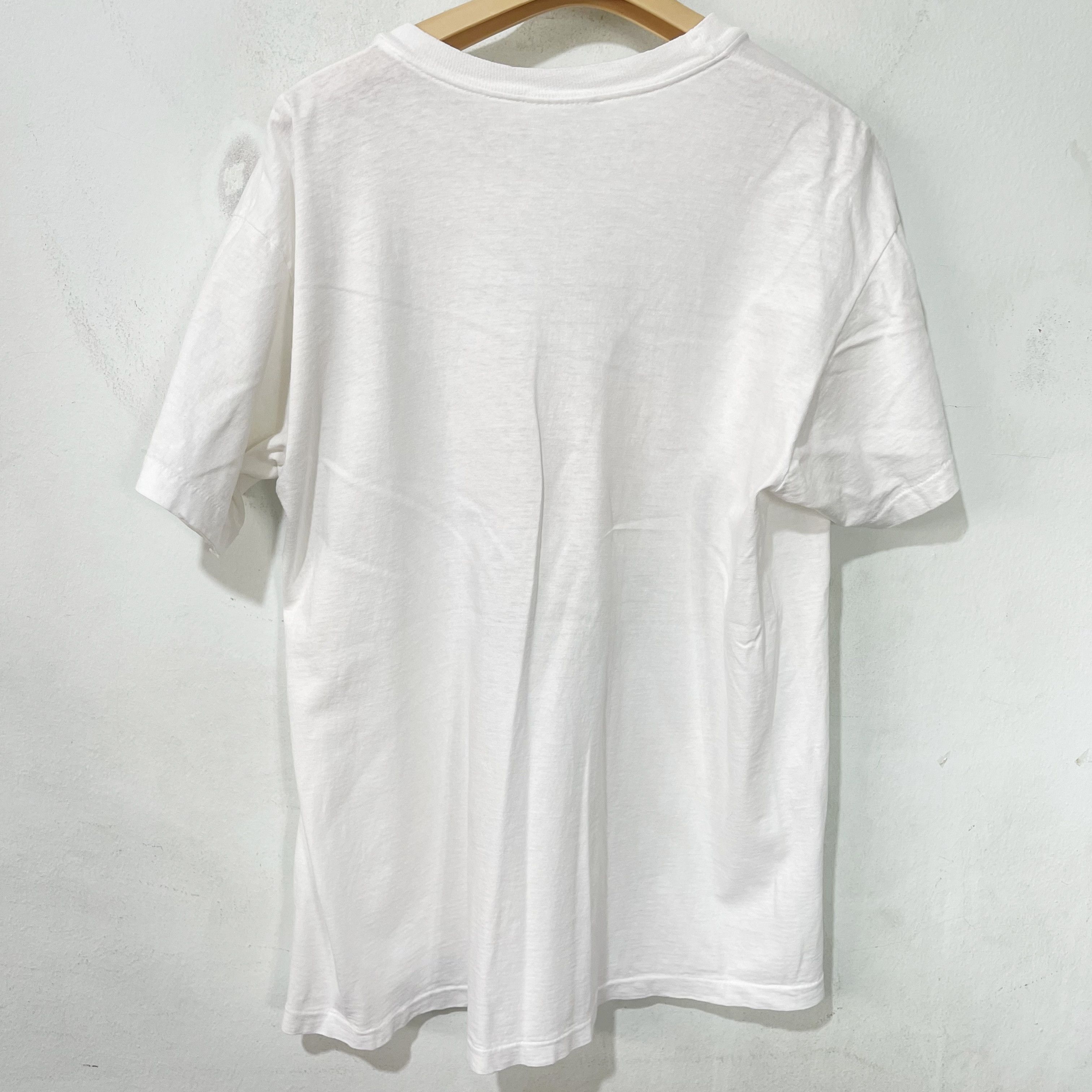 Vintage Vintage 90s PETA Rabbit T-Shirt Size US L / EU 52-54 / 3 - 4 Thumbnail