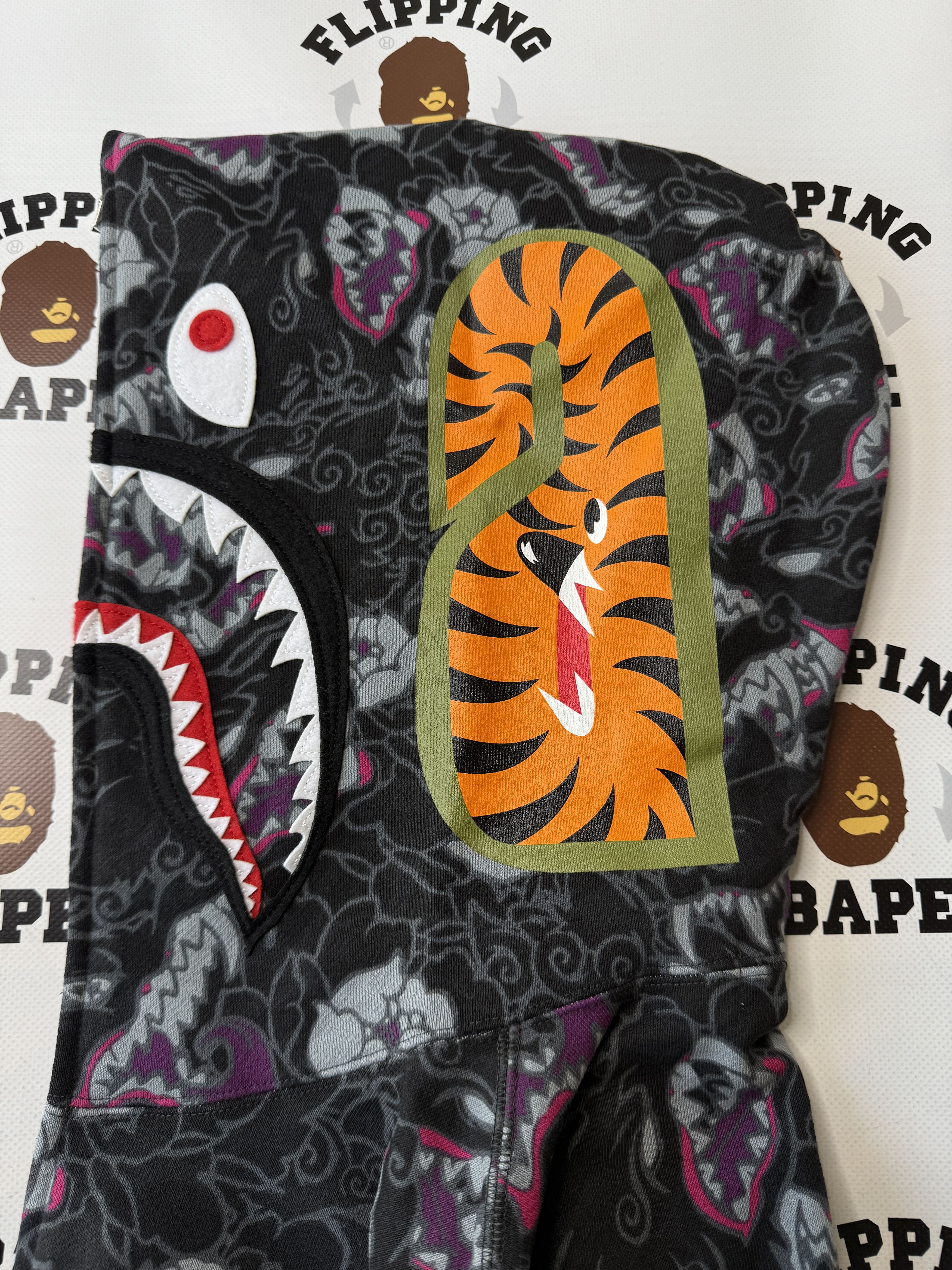 Bape BAPE JAPANESE TATTOO CAMO SHARK FZ HOODIE Size US S / EU 44-46 / 1 - 5 Thumbnail