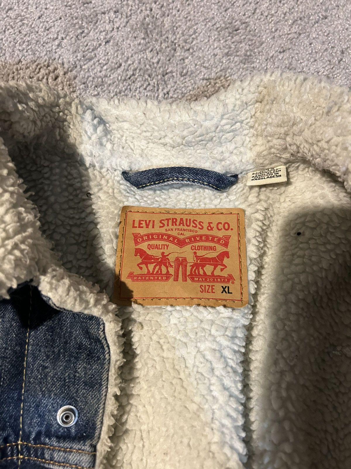 Levi's × Levi's Vintage Clothing × Vintage VTG Blue Levi's Denim Sherpa Trucker Jacket Size US XL / EU 56 / 4 - 4 Thumbnail