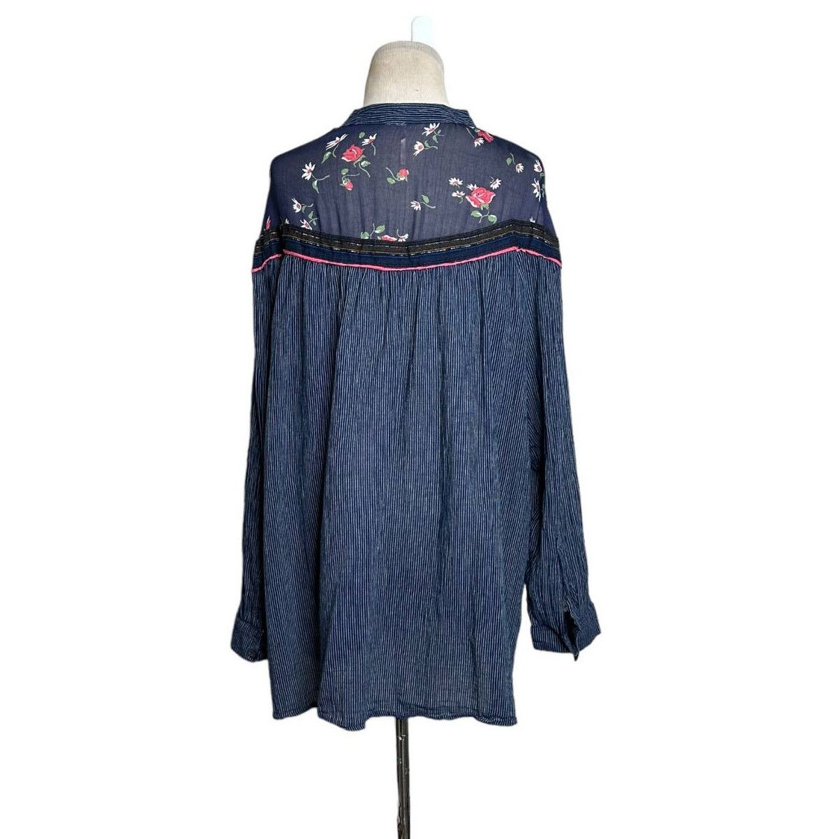 Free People Free People Blue Hearts and Colors Tunic Blouse size M Size M / US 6-8 / IT 42-44 - 9 Thumbnail