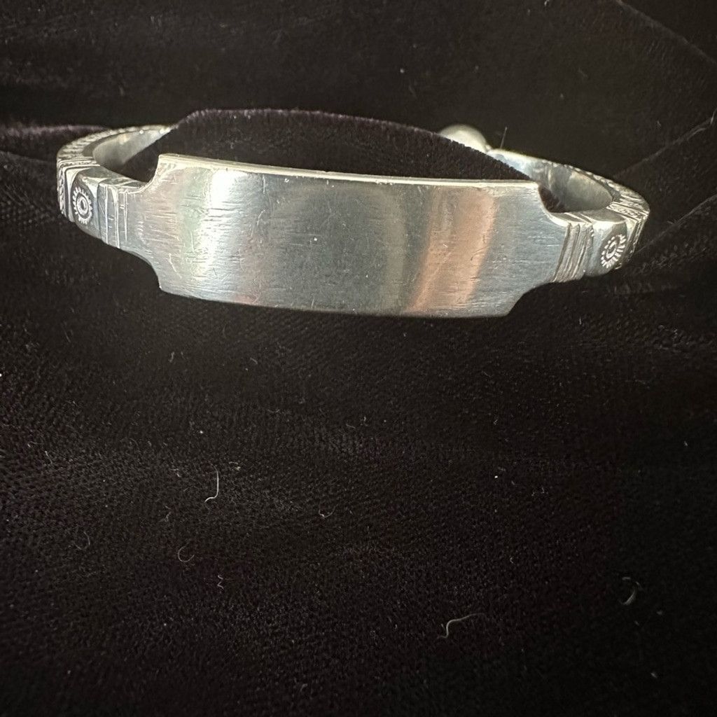 Manebi Vintage mande’ Women's Silver Cuff Bracelet 6.25 Inches Size ONE SIZE - 1 Thumbnail