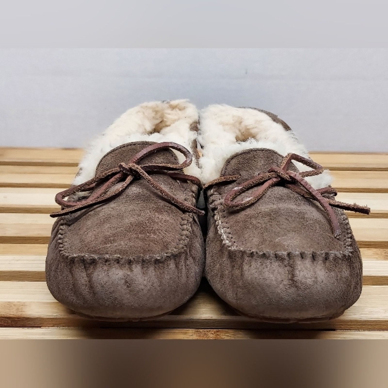 Ugg UGG Womens Brown Suede Dakota Slipper Shoes Size 9 Size US 9 / IT 39 - 5 Thumbnail