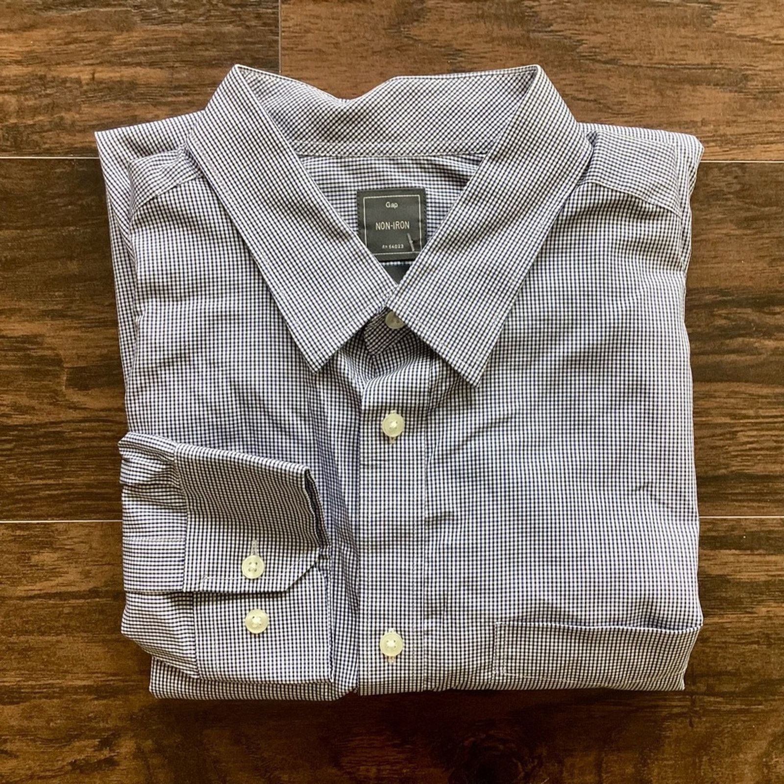 Gap NWOT GAP Non-Iron Button Down Size US XL / EU 56 / 4 - 1 Thumbnail