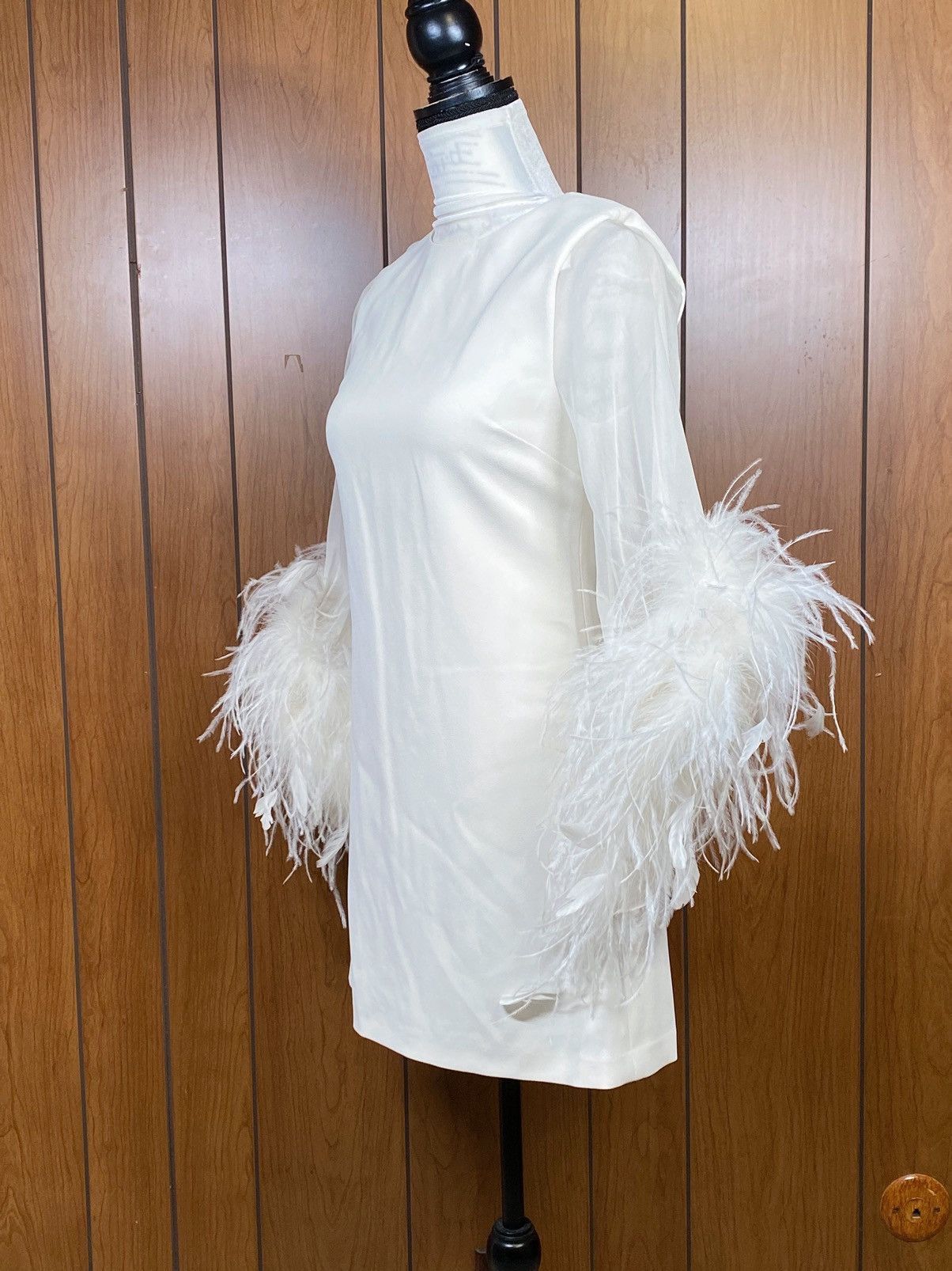 Alice + Olivia Alice + Olivia Izola Feather-Trim Minidress size 2 Size XS / US 0-2 / IT 36-38 - 6 Thumbnail