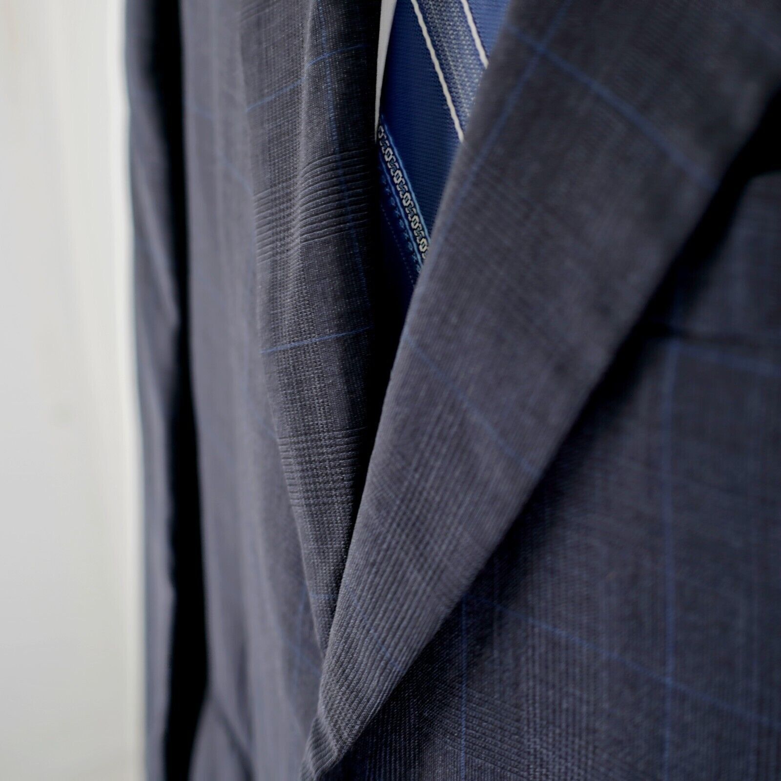 Jos. A. Bank Jos A Bank Wool Gray Glen Plaid W/ Blue Windowpane 2 Button Size 38R - 3 Thumbnail