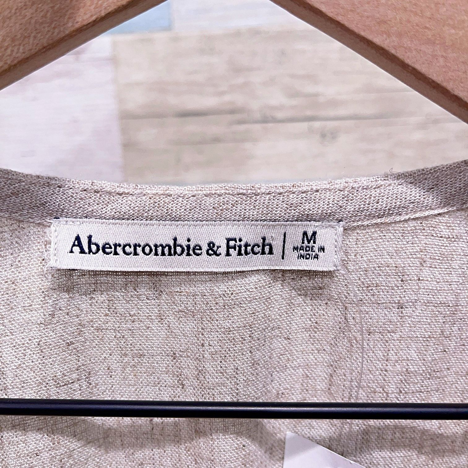 Abercrombie & Fitch Abercrombie Fitch Linen Blend Tie Front Crop Top Oat Beige M Size M / US 6-8 / IT 42-44 - 4 Thumbnail