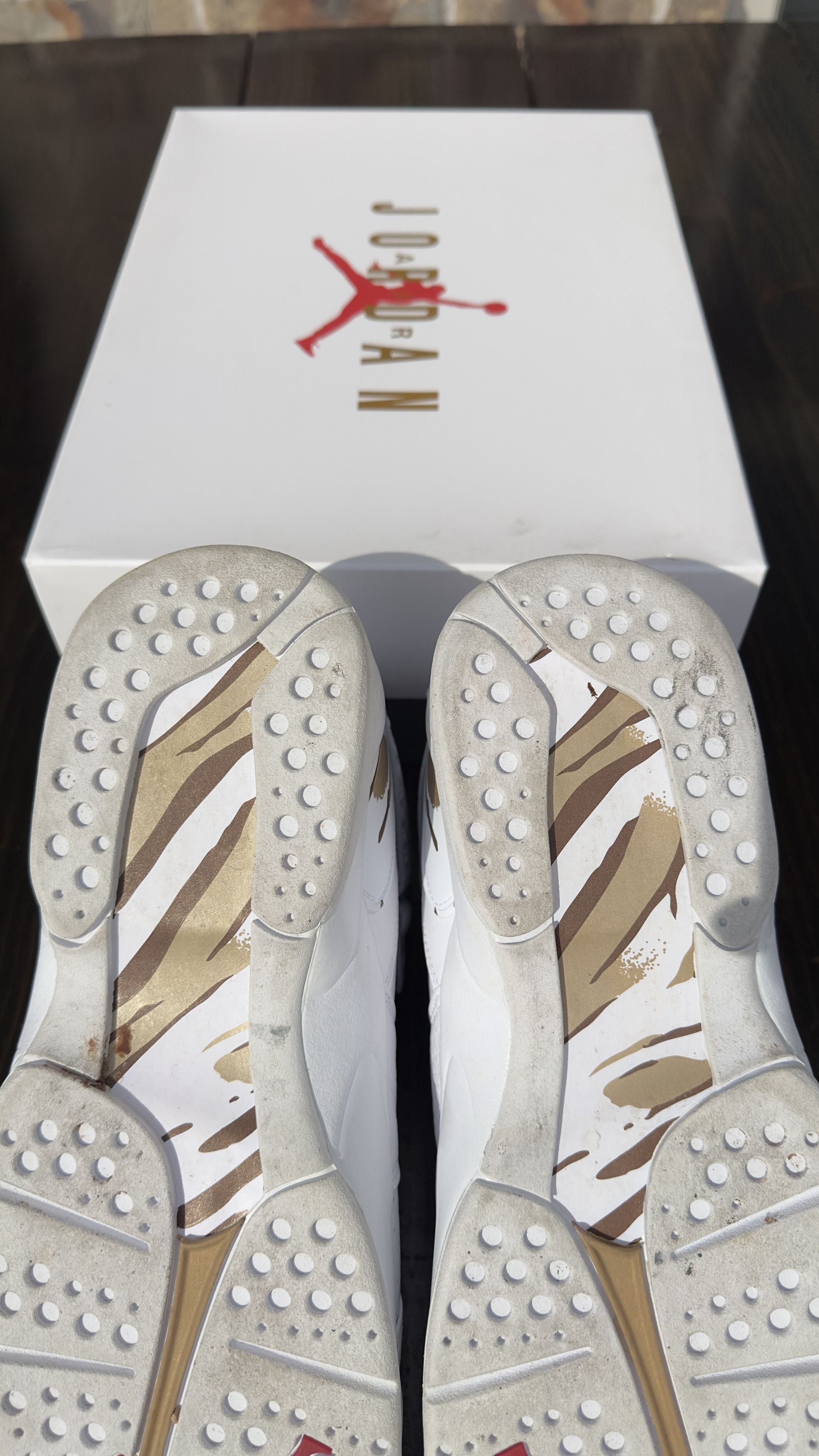 Jordan Brand × October's Very Own OVO x Jordan 8 White size 10 Size US 10 / EU 43 - 9 Thumbnail