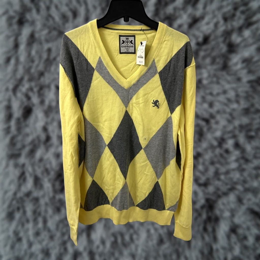 Express VINTAGE Express V Neck Sweater Mens L Yellow Diamond Print Pullover Sweatshirt L/S Size US L / EU 52-54 / 3 - 1 Thumbnail