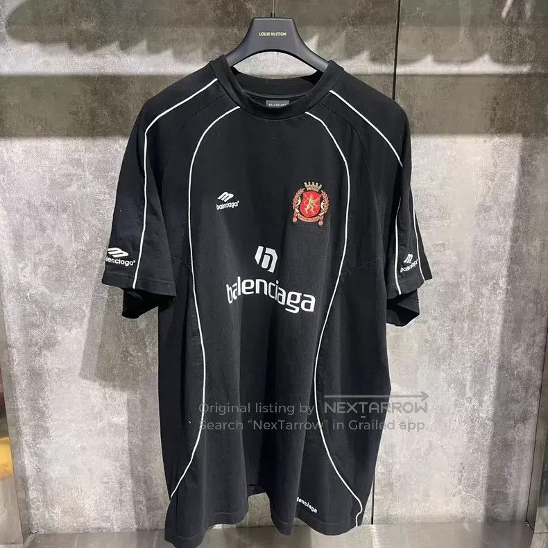 Balenciaga Balenciaga Manchester United Logo Printed Short Sleeve Size US XL / EU 56 / 4 - 1 Thumbnail
