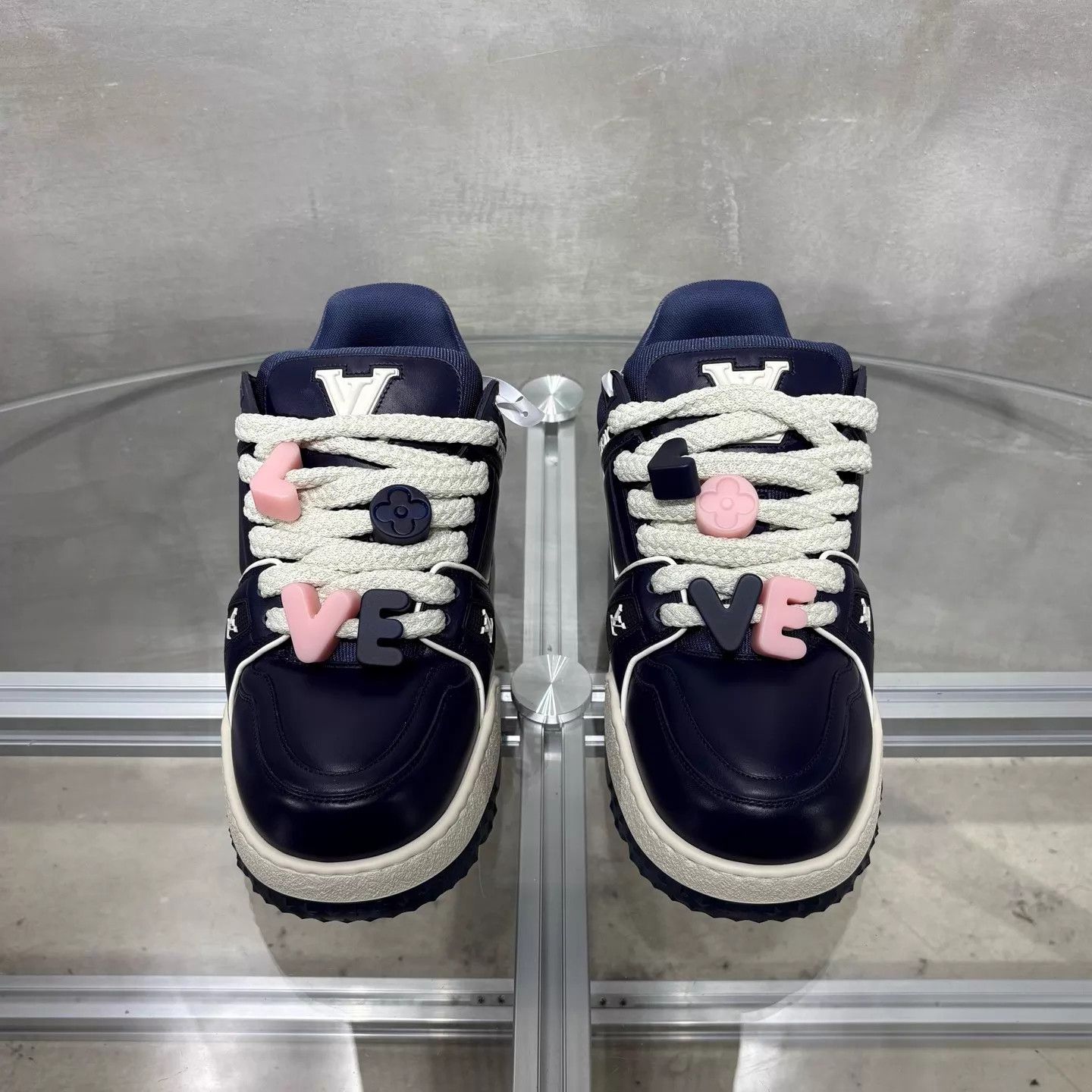 Louis Vuitton LV Trainer Maxi Blue Valentine's Day UK7 41 Size US 8 / EU 41 - 1 Thumbnail