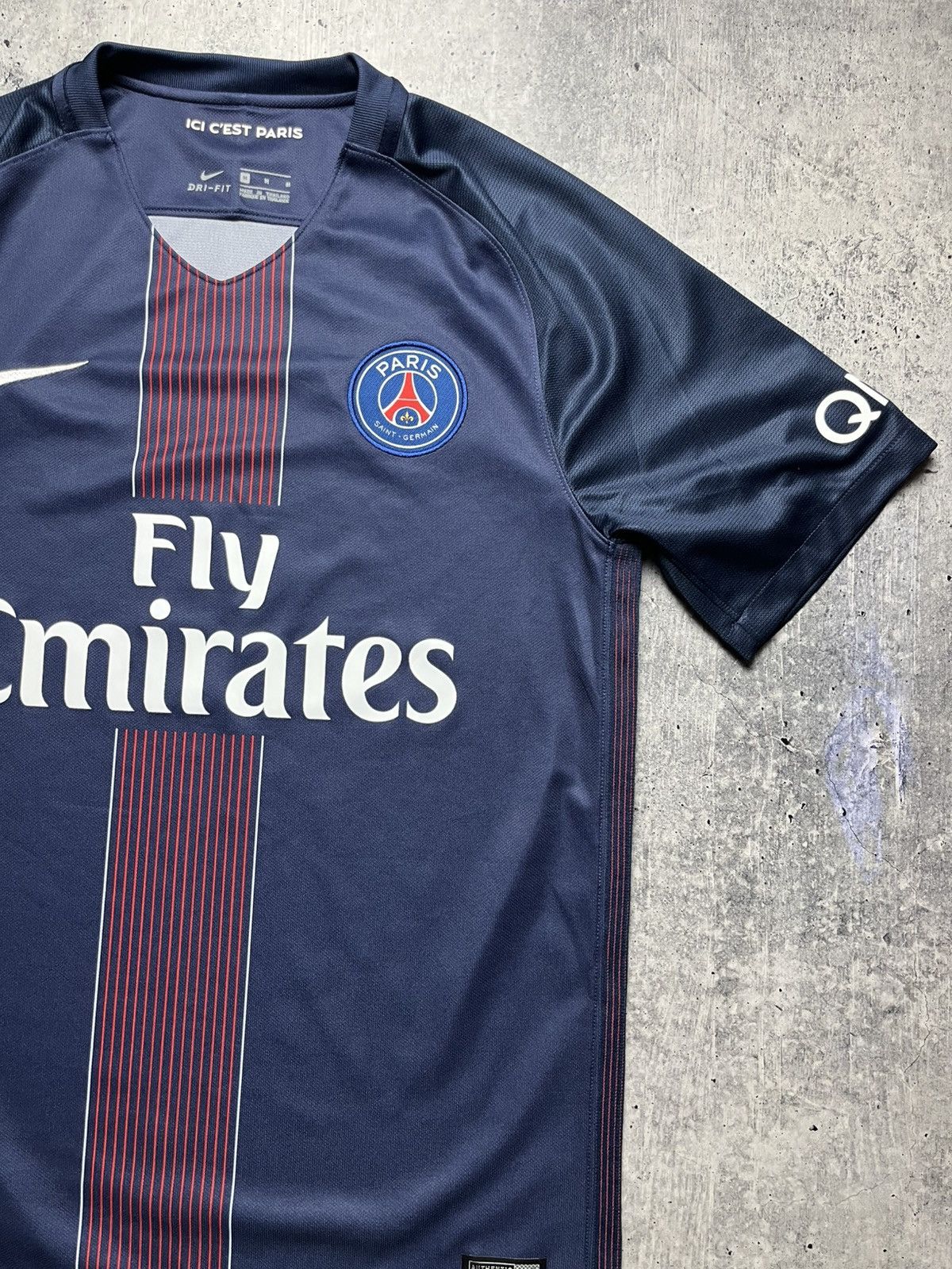 Nike PARIS SAINT GERMAIN 2016 2017 HOME FOOTBALL NIKE 776929-410 Size US M / EU 48-50 / 2 - 4 Thumbnail
