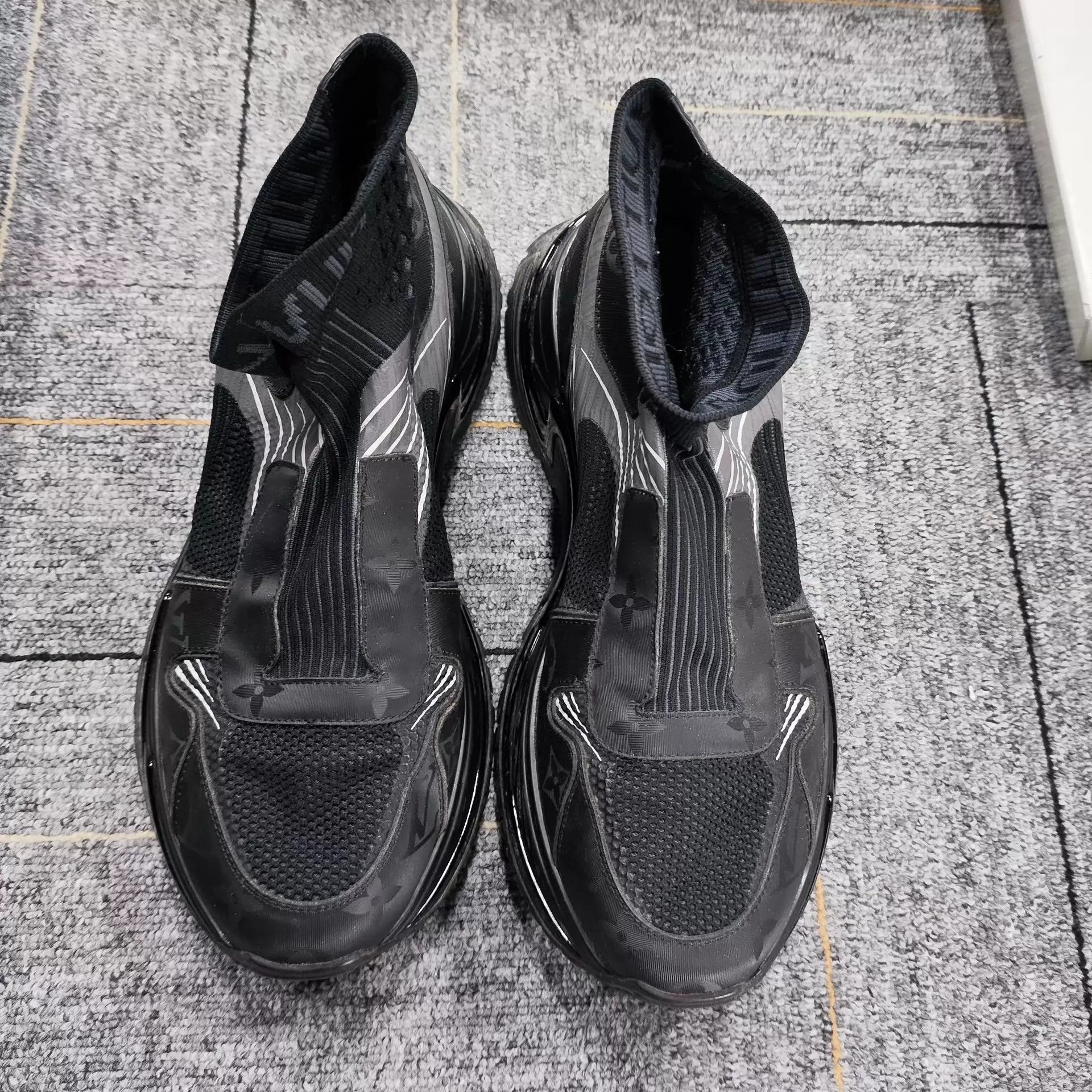 Louis Vuitton LV Black Doll High-Top Sneaker Uk6 Size US 7 / EU 40 - 1 Thumbnail