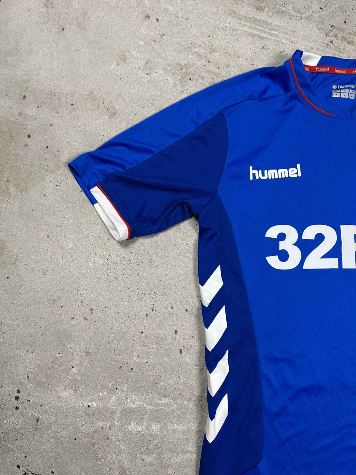 Hummel × Vintage Hummel x Rangers 2018/2019 Home Jersey Soccer T Shirt Size US S / EU 44-46 / 1 - 5 Thumbnail