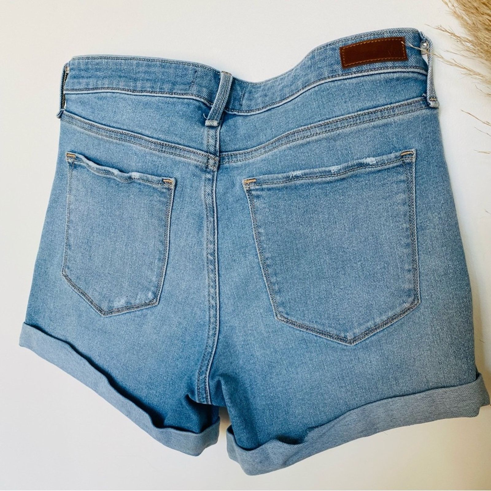 Abercrombie & Fitch ABERCROMBIE FITCH Light Blue Distressed Denim Jean Shorts Size 28" / US 6 / IT 42 - 6 Thumbnail
