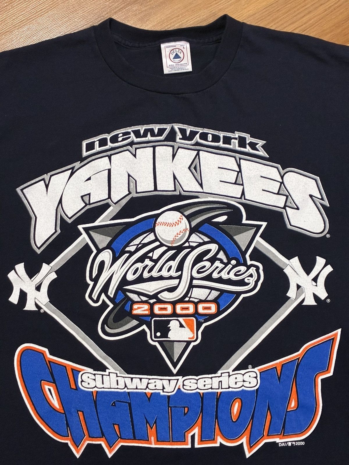 Delta MLB New York Yankees Subway Series Champions 2000 Short Y2K Size US L / EU 52-54 / 3 - 4 Thumbnail