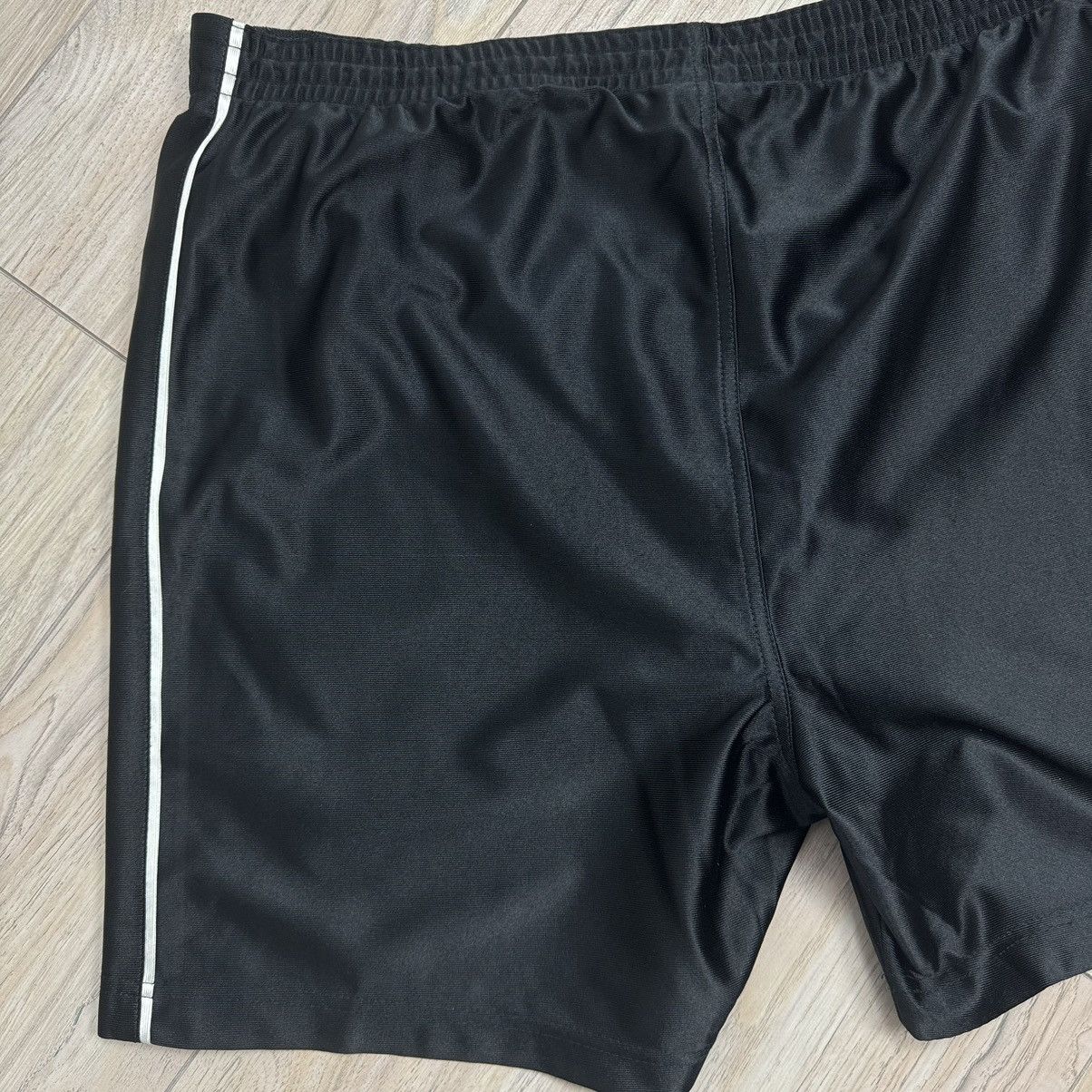 Nike Vintage Y2K Nike Polyester Nylon Retro Drill Soccer Shorts Size US 35 - 9 Thumbnail