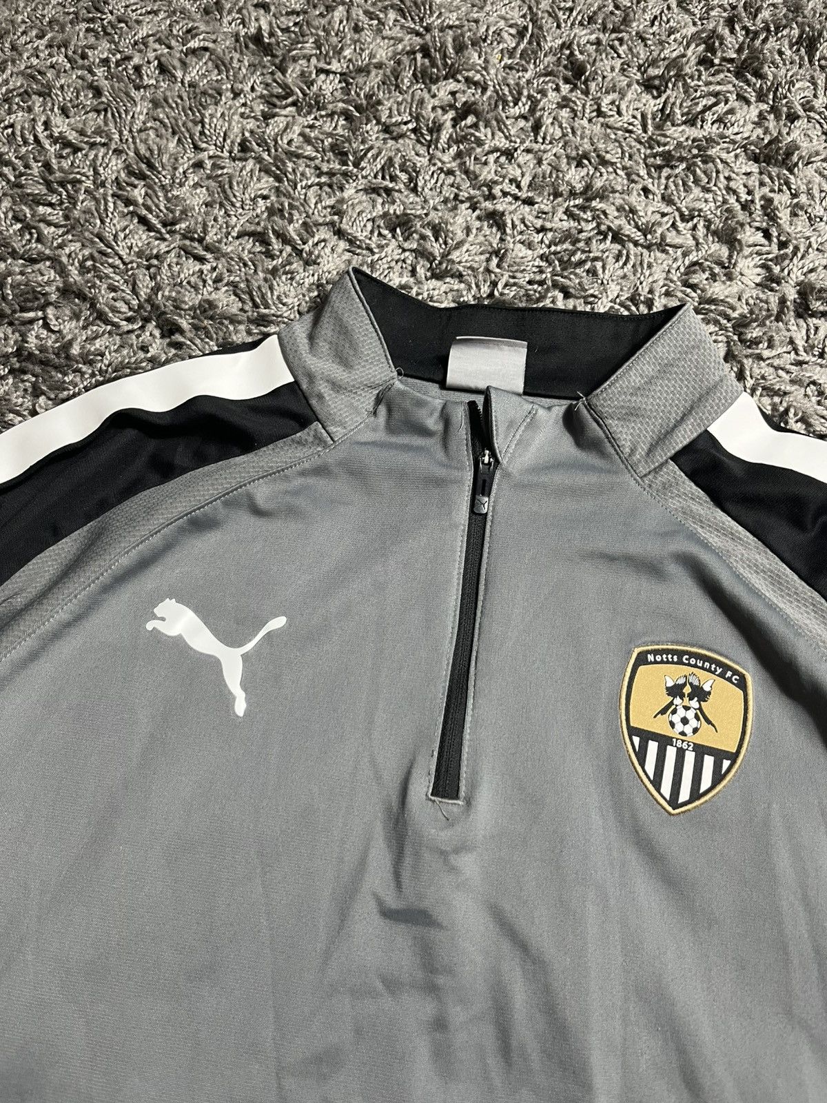 Puma NOTTS COUNTY FC PUMA SOCCER POLYESTER JERSEY T-SHIRT Size US L / EU 52-54 / 3 - 2 Thumbnail
