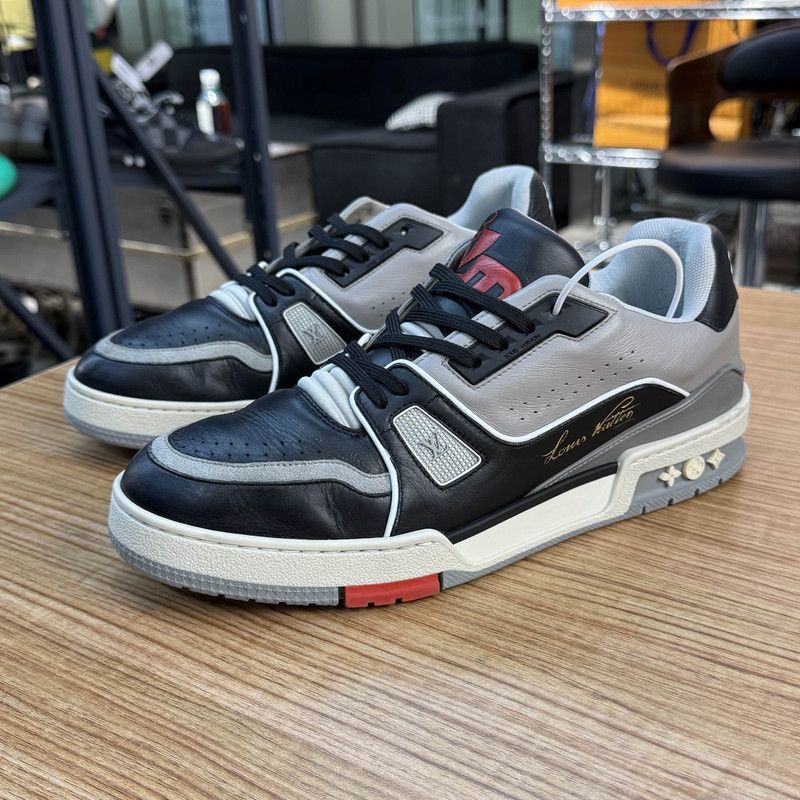 Louis Vuitton Louis Vuitton Trainer Sneakers in Black and Gray 0089 Size US 8 / EU 41 - 1 Thumbnail