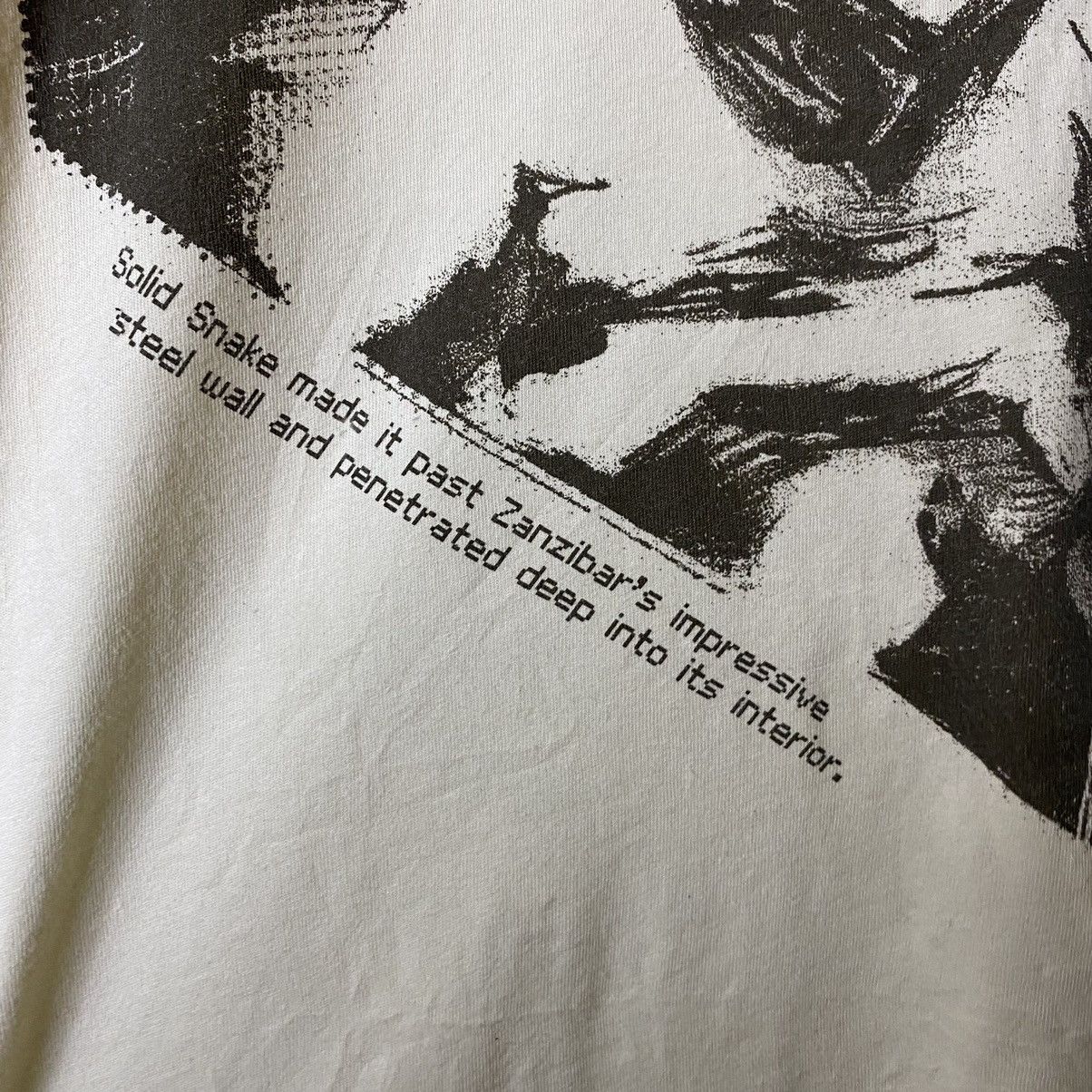 Uniqlo × Vintage Y2K Solid Snake Metal Gear Solid Video Games Promo T Shirt Size US XL / EU 56 / 4 - 3 Thumbnail