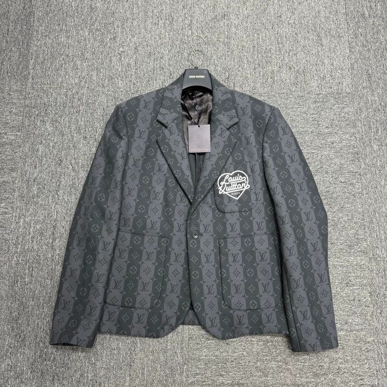 Louis Vuitton louis vuitton Love Embroidered Suit 2501-Nextarrow Size 48R - 2 Thumbnail
