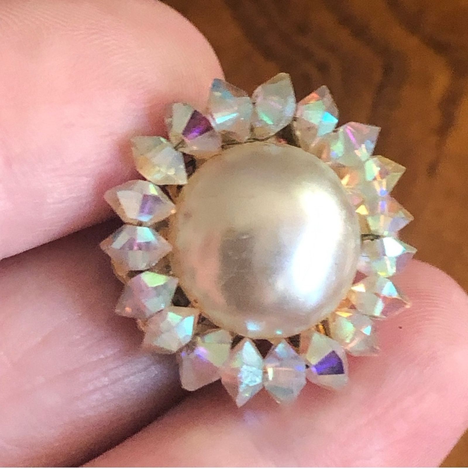 Vintage Vintage Marvella signed pearl crystal clip on earrings Size ONE SIZE - 5 Thumbnail