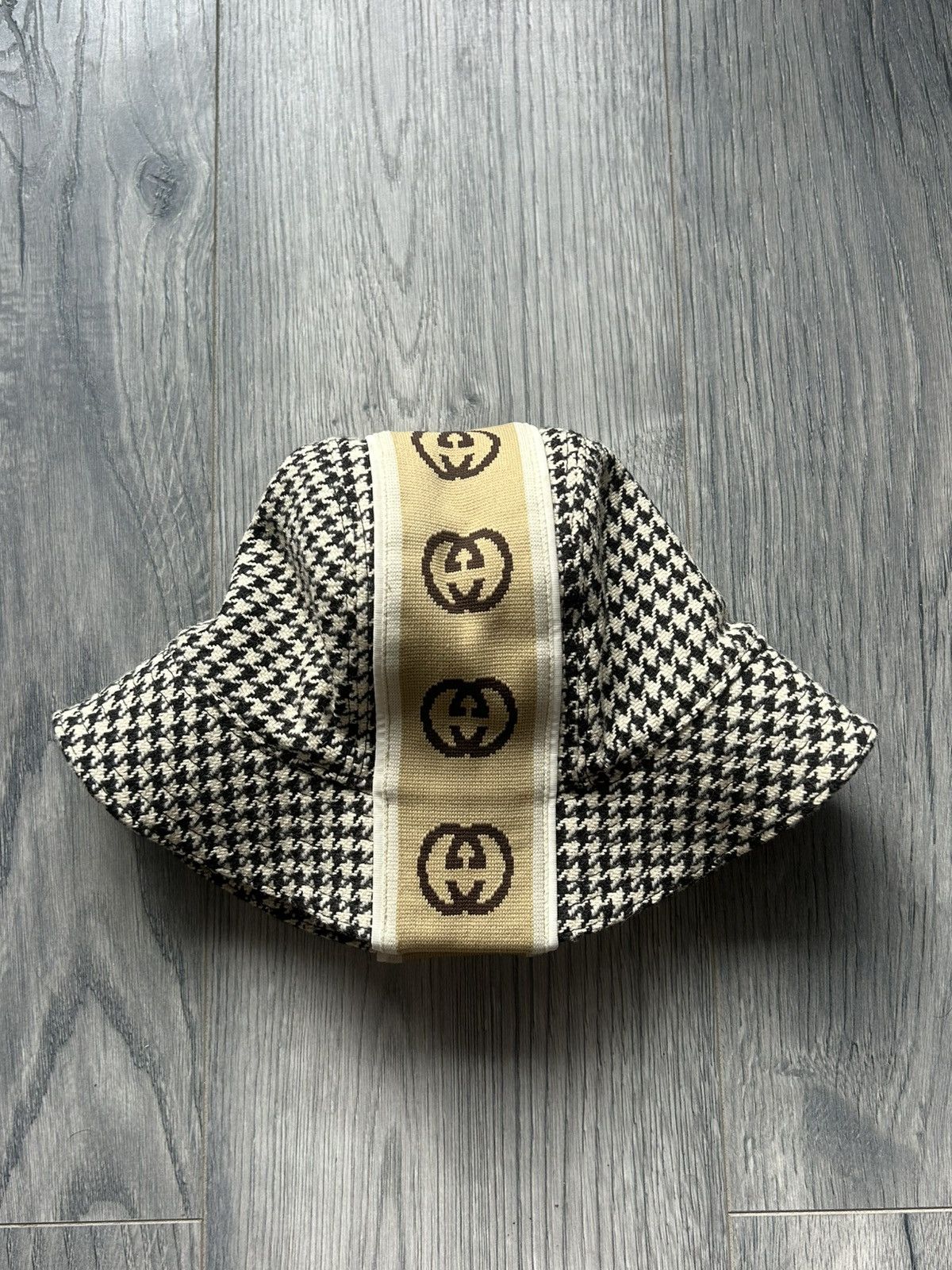 Gucci Gucci Houndstooth Bucket Hat with GG Detail Size ONE SIZE - 1 Thumbnail