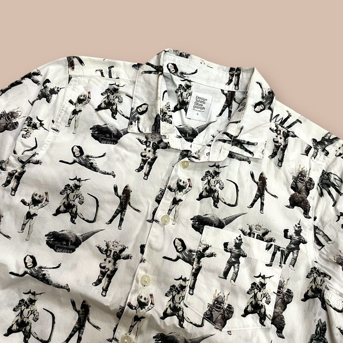 Japanese Brand Graniph X Monster Pattern of Ultraman L/S Button-up Shirt Size US S / EU 44-46 / 1 - 5 Thumbnail