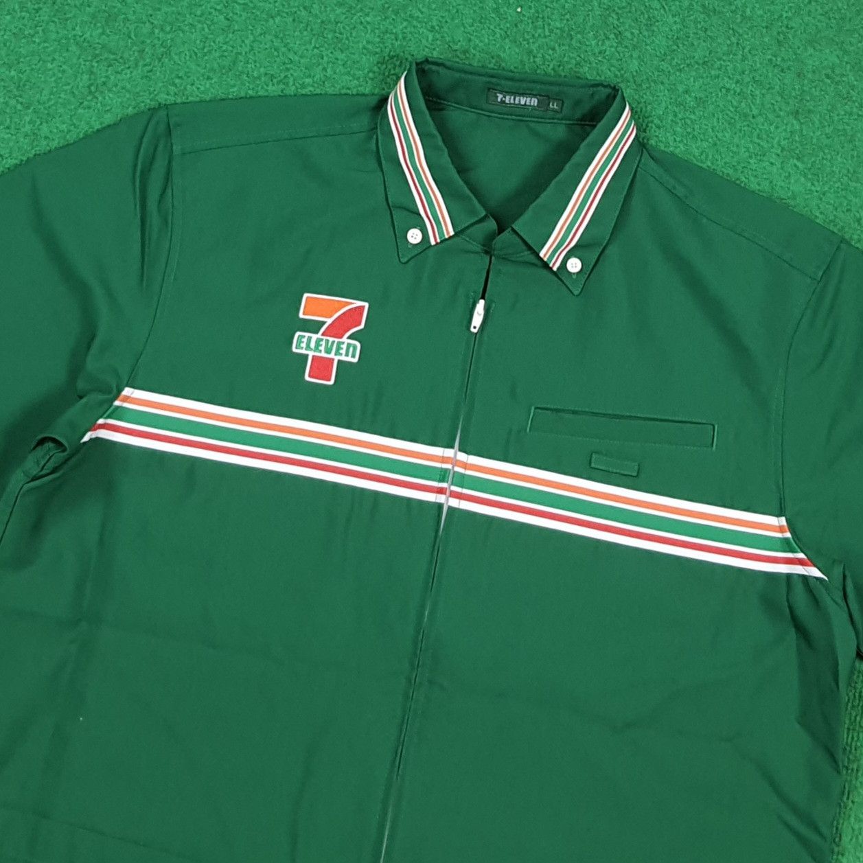 Japanese Brand Vintage 7-Eleven Japan Worker Uniform Zipper Jacket E1A24 Size US L / EU 52-54 / 3 - 2 Thumbnail
