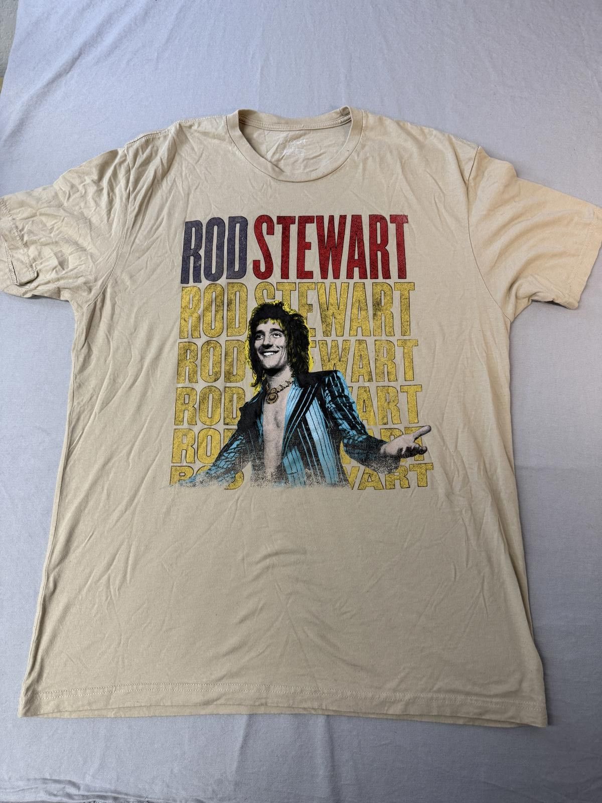 Designer Young Rod Stewart Singer T-shirt Live in Concert Tee XL Size US XL / EU 56 / 4 - 1 Thumbnail