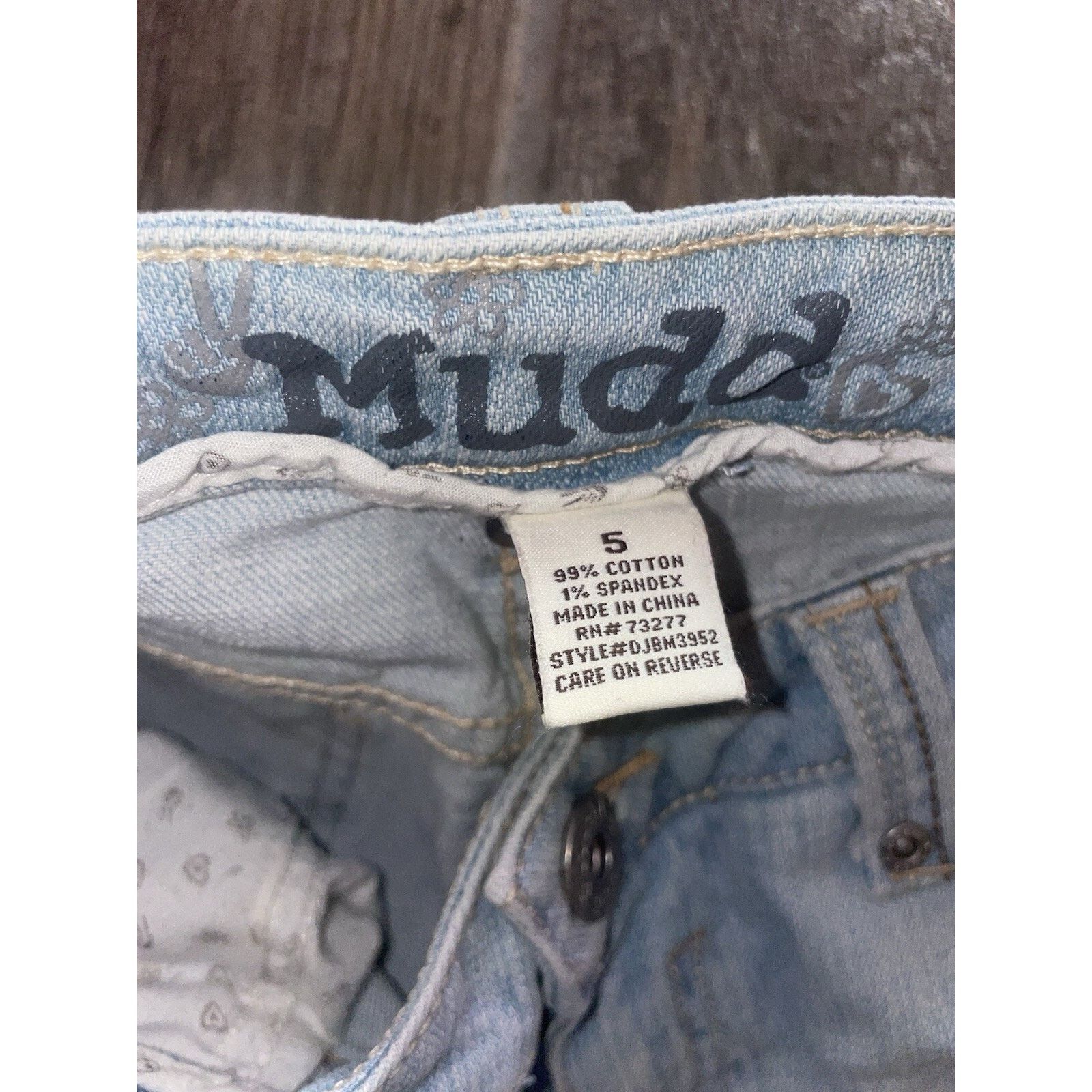 The Unbranded Brand Vintage Y2K Mudd Women’s Low Rise Flare Bottom Jeans Size 5 Size 26" / US 2 / IT 38 - 4 Thumbnail