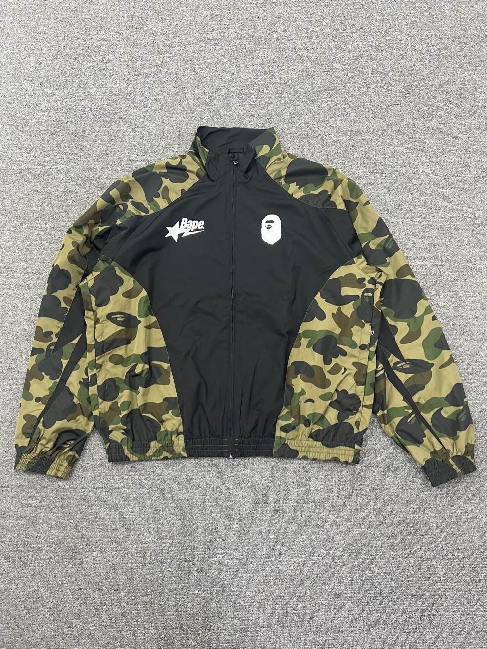 Bape A Bathing Ape Camo Logo Track Jacket Size L Size US L / EU 52-54 / 3 - 1 Thumbnail