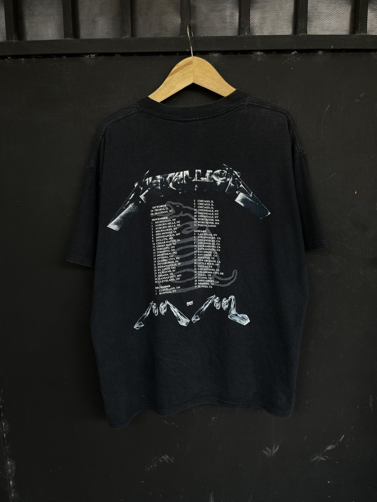 Metallica Vintage Mettalica Black Album 1991 Band T-Shirt Size US L / EU 52-54 / 3 - 3 Thumbnail