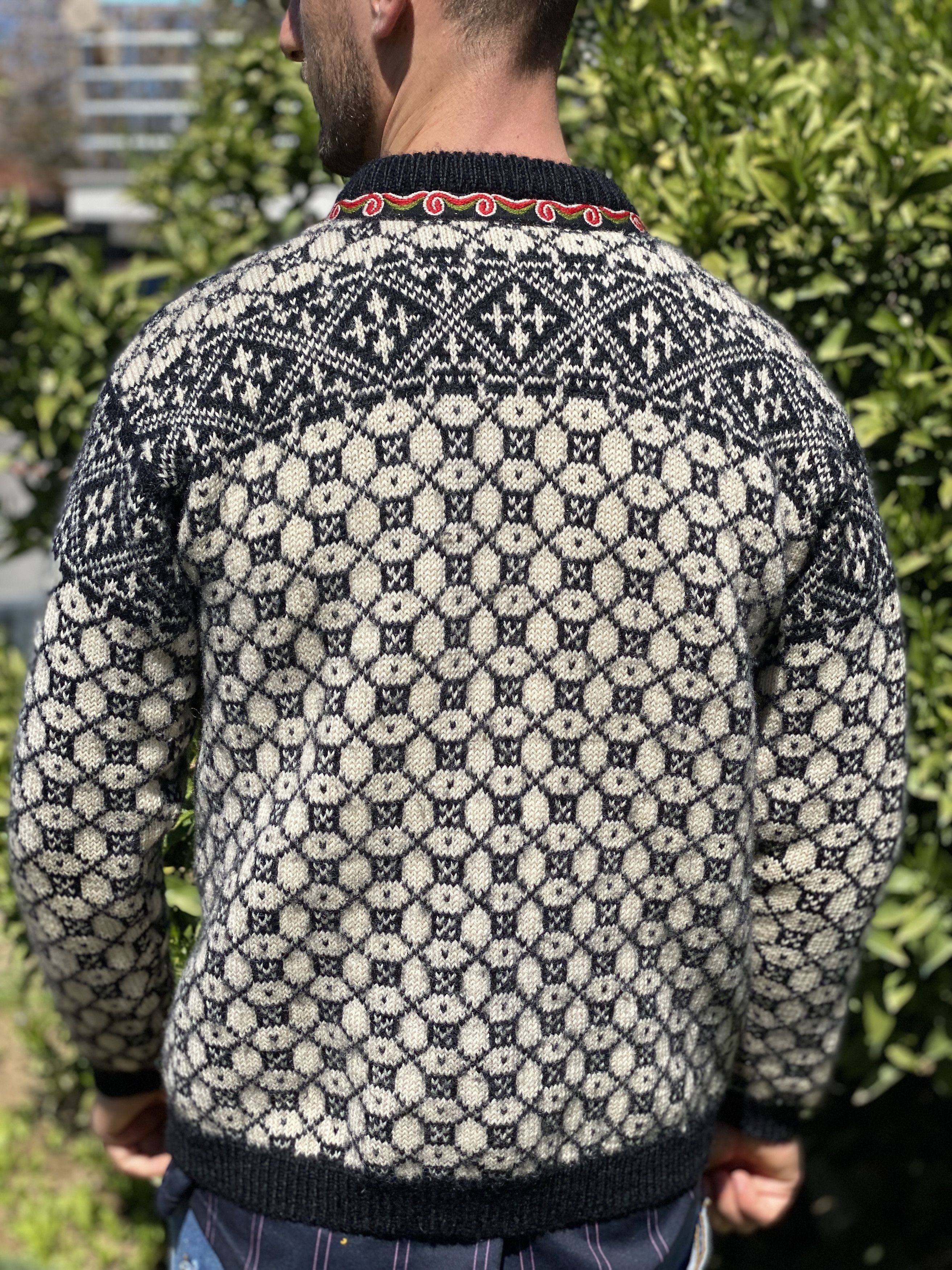 Dale Of Norway Cardigan Dale Of Norway Winter HandCrafted Slim Fit Size M Size US M / EU 48-50 / 2 - 11 Thumbnail