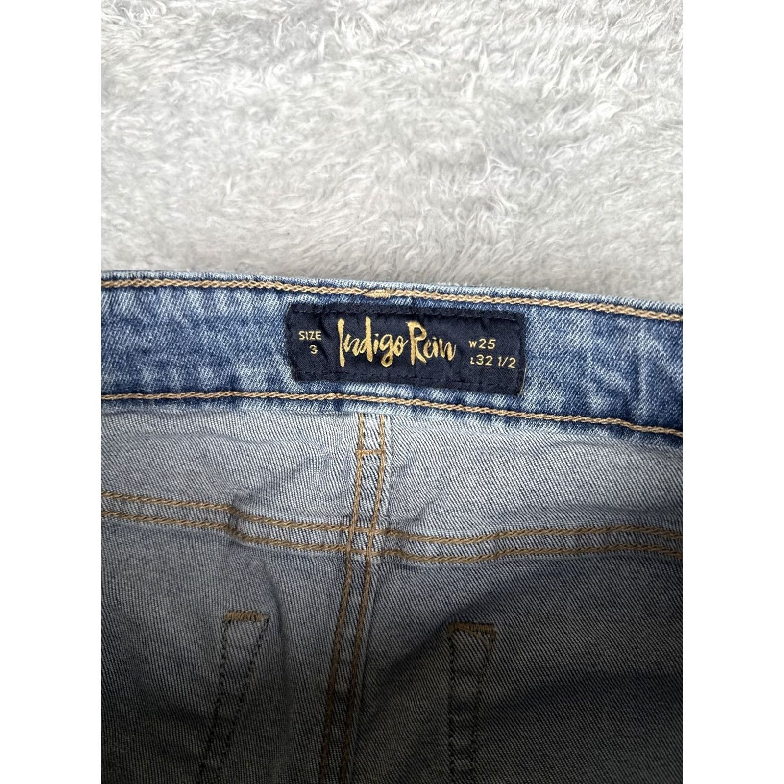 Vintage Indigo Rein Jeans Straight 3 Juniors Blue Medium Wash Distressed 25x32.5 Mid Rise White? Size 26" / US 2 / IT 38 - 6 Thumbnail