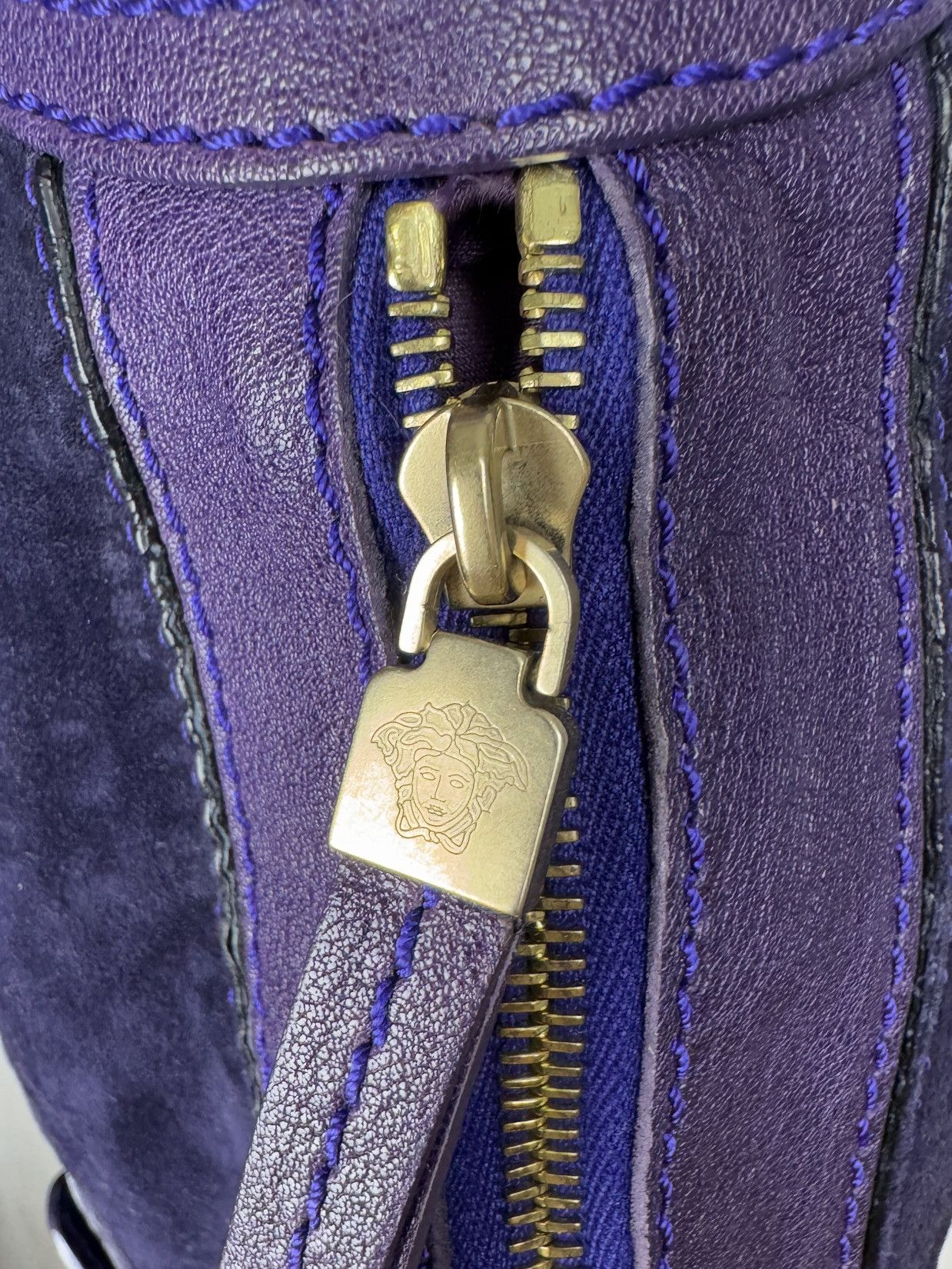 Versace Versace Made in Italy Suede leather hobo handle shoulder bag Size ONE SIZE - 11 Thumbnail