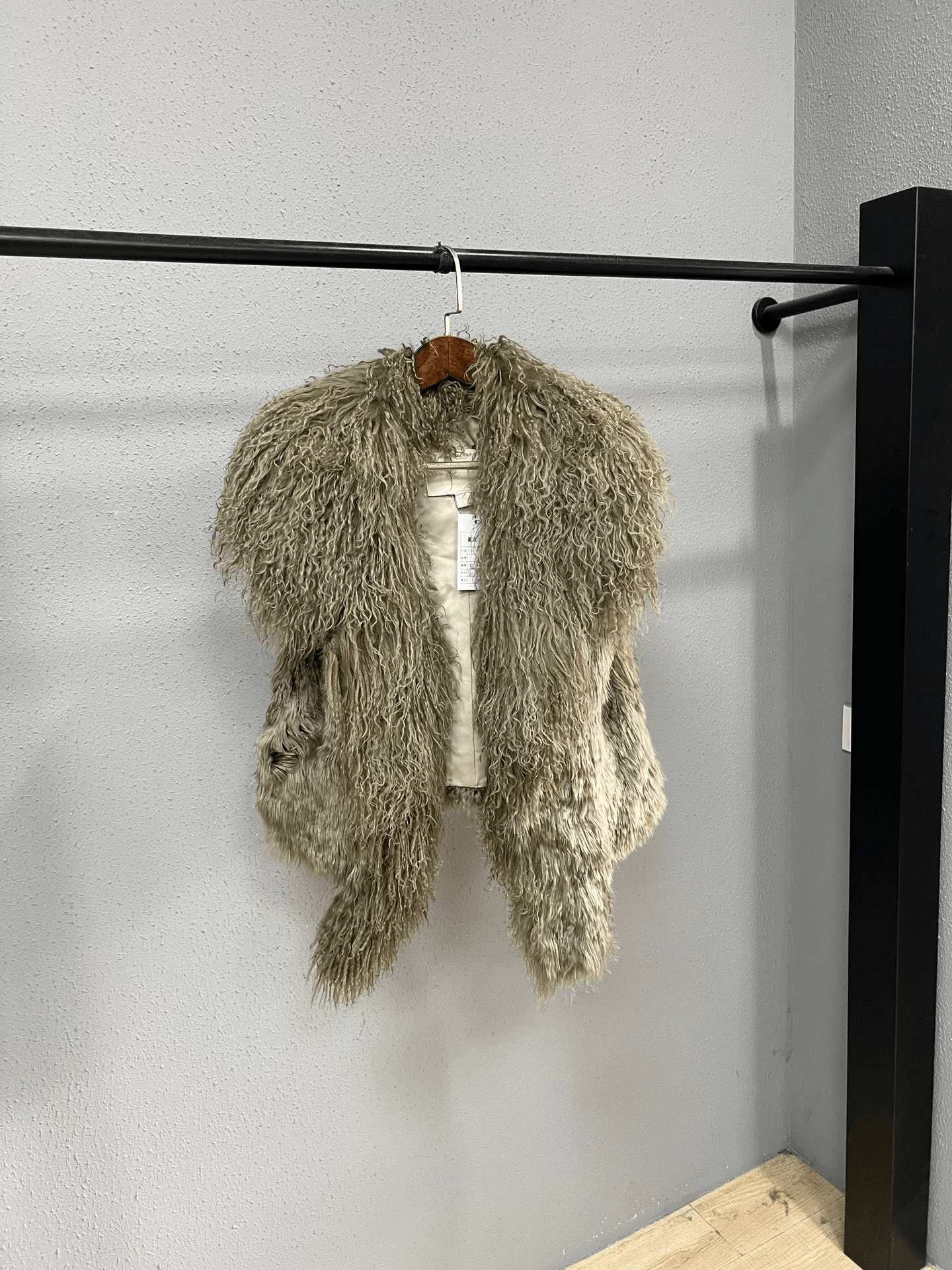 Marc Jacobs Marc Jacobs Fur Vest S Women Size S / US 4 / IT 40 - 1 Thumbnail